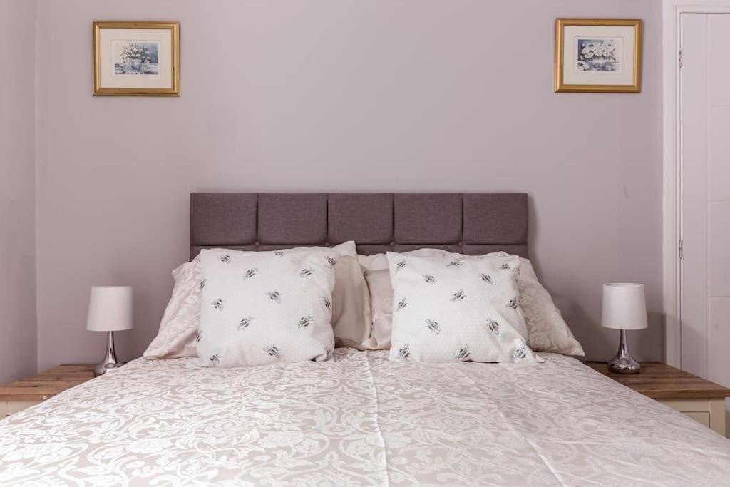 4 Bedroom House, 2 Min Walk From Station لندن المظهر الخارجي الصورة
